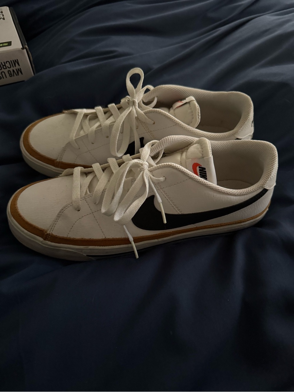 Nike Men’s White Low-Top Sneakers size 10.5